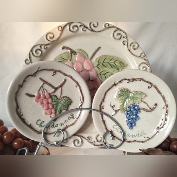 🍇Vintage Grape & Grapevine Pattern Plates - MWW Market - Picture 8 of 9